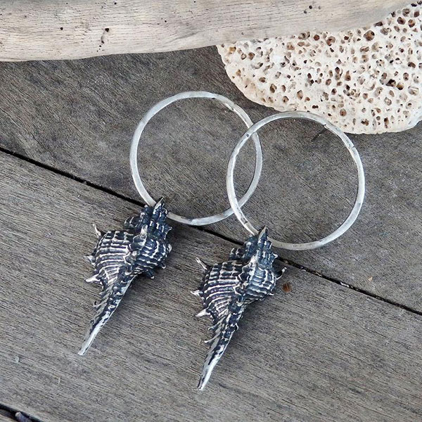 Silver hoop earrings with butterfly closure and real silver shell, stud hoop earrings, hoop earrings with dangle
